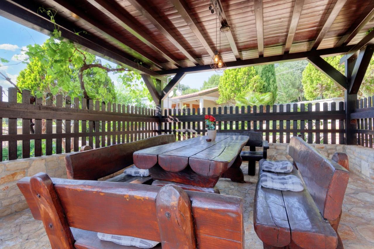 Holiday Home Giardino Marino Pomer Exterior photo