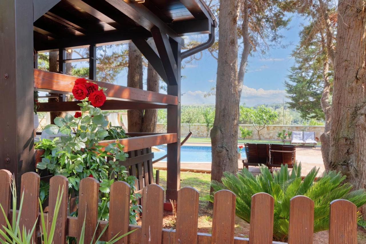 Holiday Home Giardino Marino Pomer Exterior photo