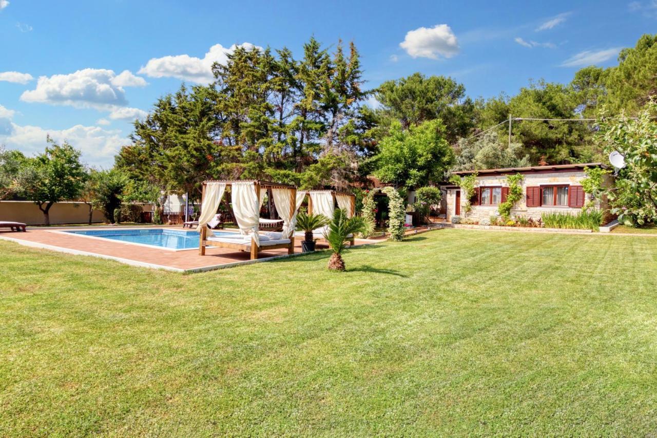 Holiday Home Giardino Marino Pomer Exterior photo